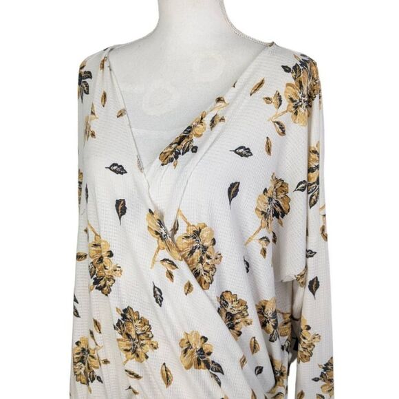 Maurices Blouse womens 2 White Yellow career causual brunch date workwear - Picture 2 of 12